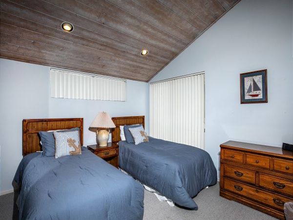 San Diego Beach Communities North Home 998375