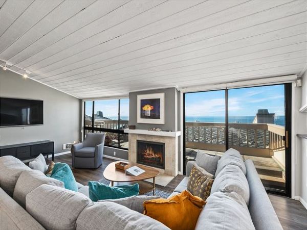 San Diego Beach Communities North Home 998384