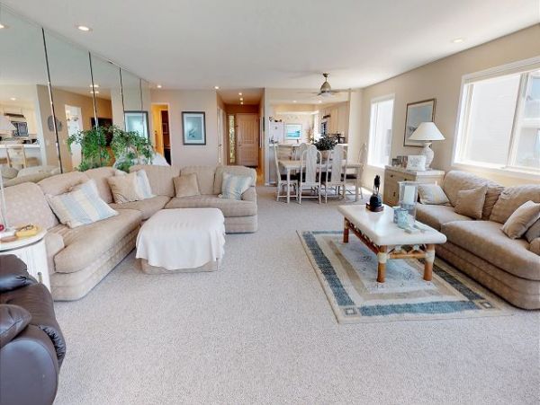 San Diego Beach Communities North Home 998385