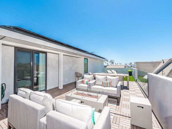 Newport Beach Home 998390