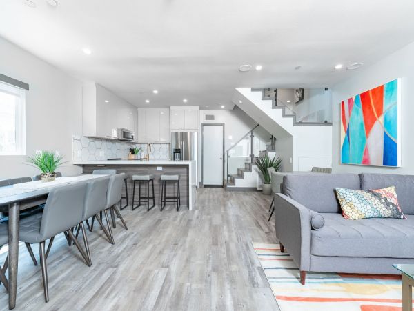Newport Beach Home 998390