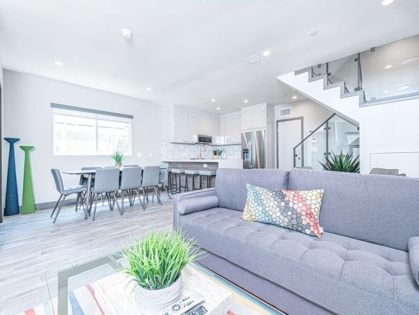 Newport Beach Home 998390