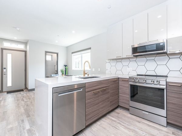 Newport Beach Home 998390