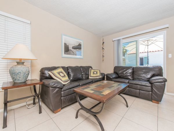 Newport Beach Home 998391