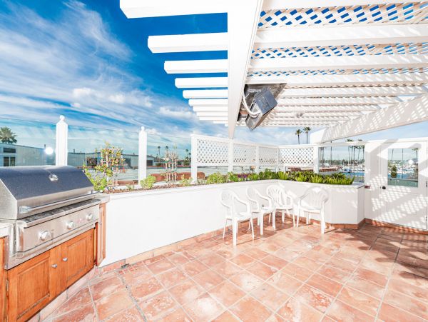 Newport Beach Home 998392