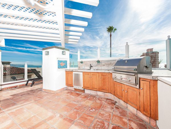 Newport Beach Home 998392