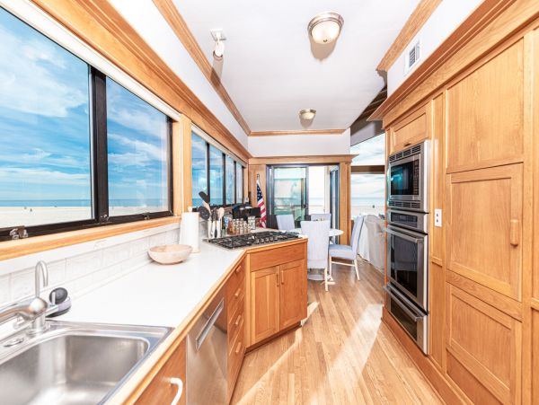 Newport Beach Home 998392