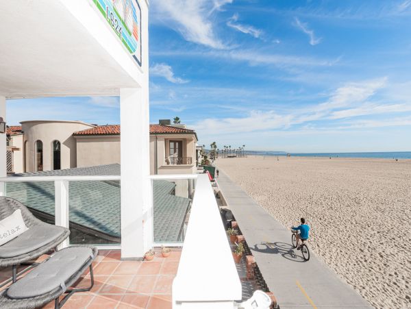 Newport Beach Home 998392