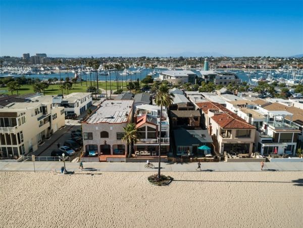 Newport Beach Home 998392