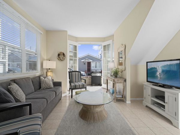 Newport Beach Home 998393