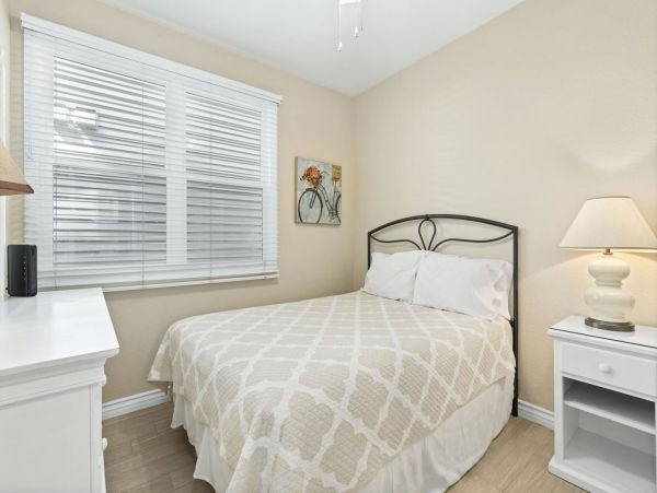 Newport Beach Home 998393