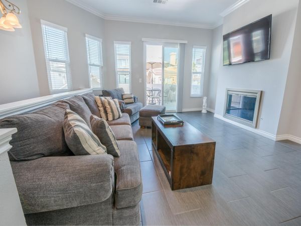 Newport Beach Home 998394