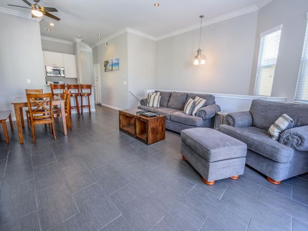 Newport Beach Home 998394