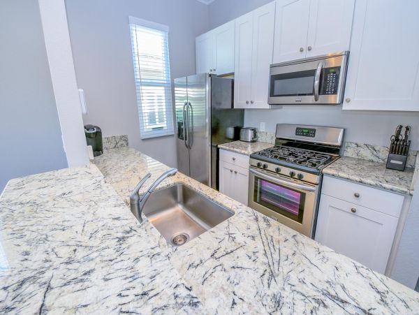 Newport Beach Home 998394