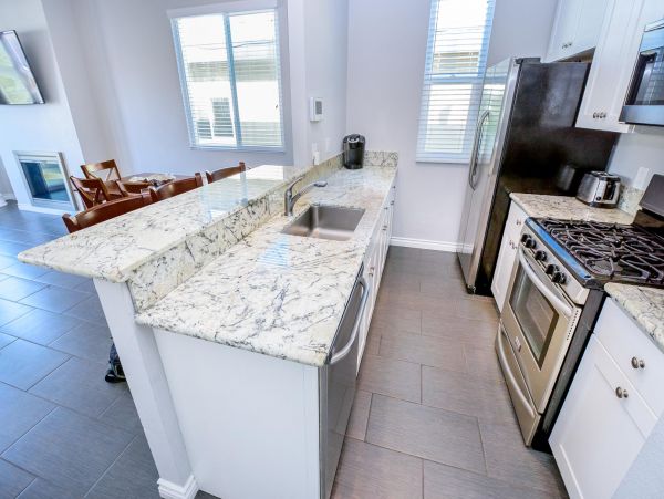 Newport Beach Home 998394