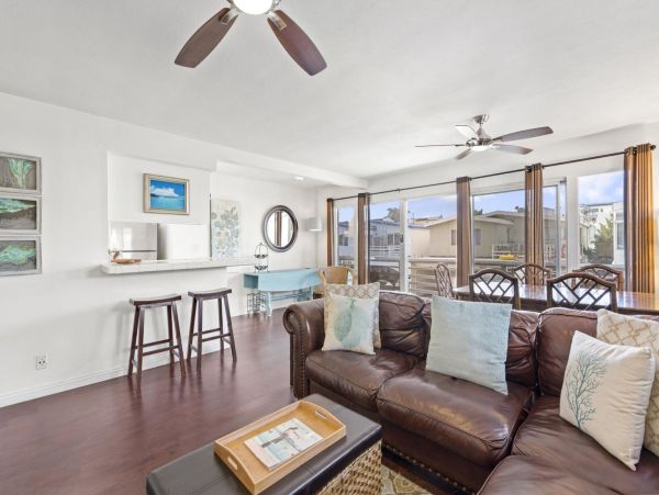 Newport Beach Home 998396