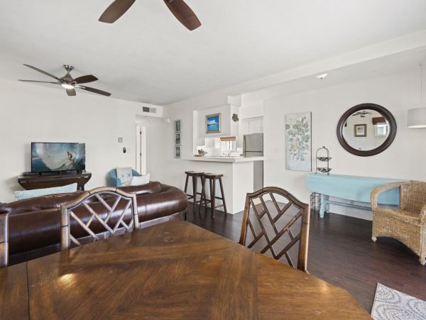 Newport Beach Home 998396