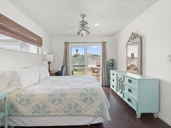 Newport Beach Home 998396