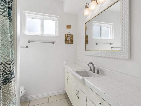 Newport Beach Home 998396