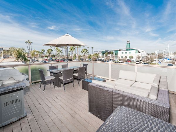Newport Beach Home 998397