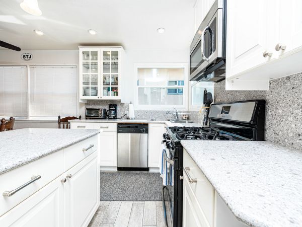 Newport Beach Home 998397