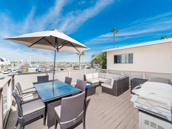 Newport Beach Home 998397