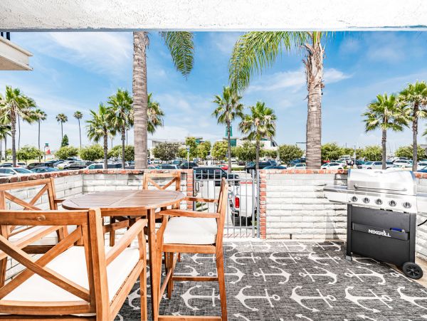 Newport Beach Home 998398