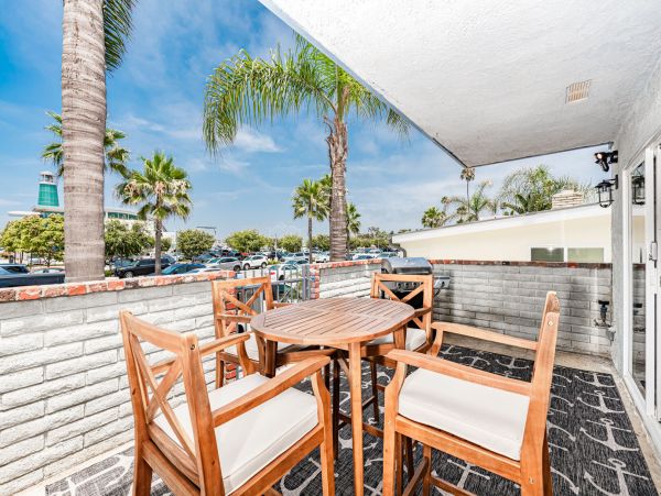 Newport Beach Home 998398