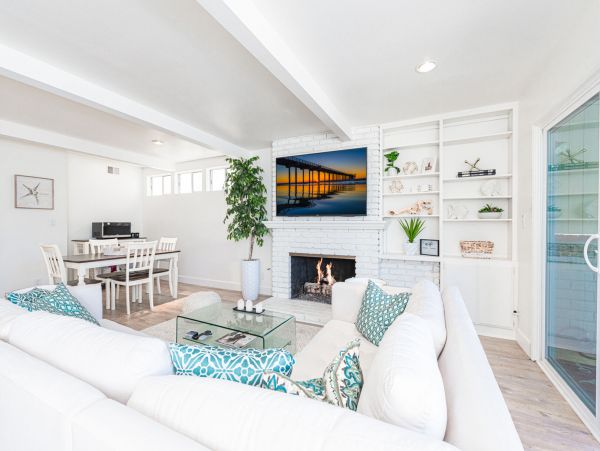 Newport Beach Home 998398