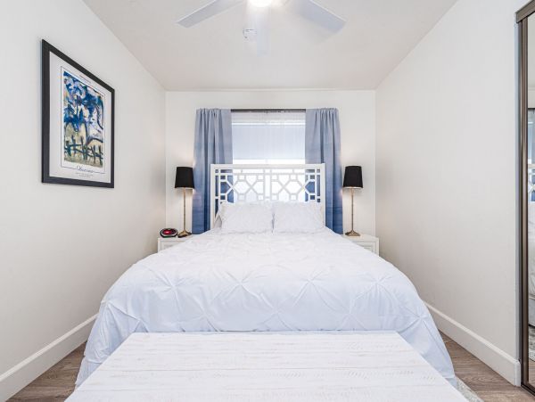 Newport Beach Home 998398