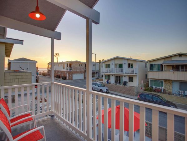 Newport Beach Home 998399