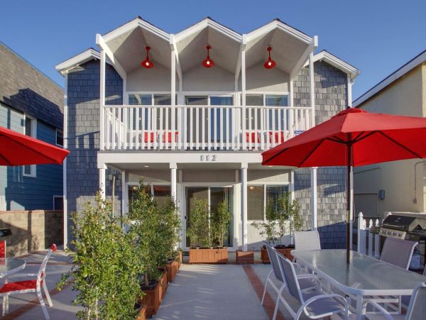 Newport Beach Home 998399