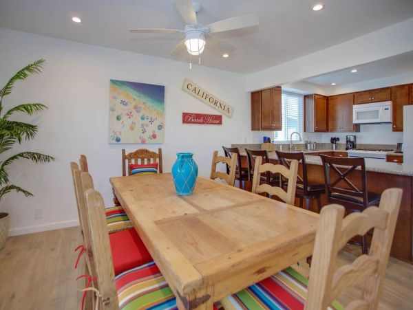 Newport Beach Home 998399