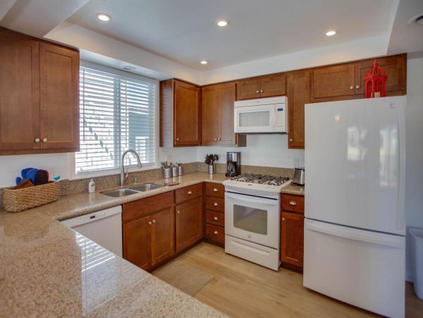 Newport Beach Home 998399