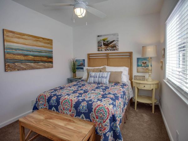 Newport Beach Home 998399