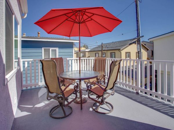 Newport Beach Home 998399
