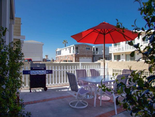 Newport Beach Home 998399