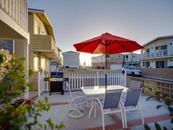Newport Beach Home 998399