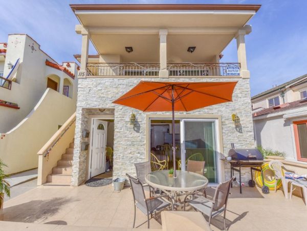 Newport Beach Home 998400