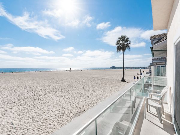 Newport Beach Home 998401