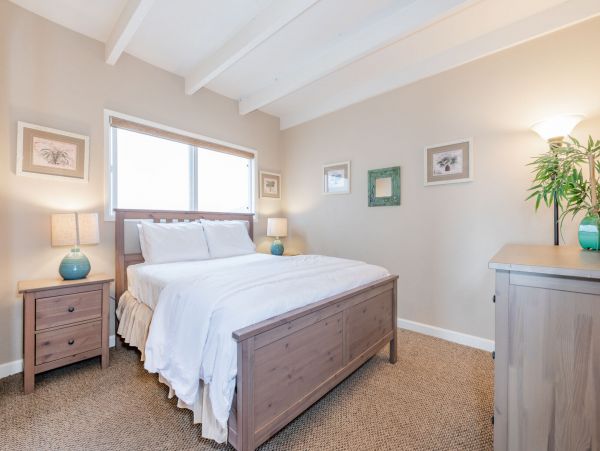 Newport Beach Home 998401