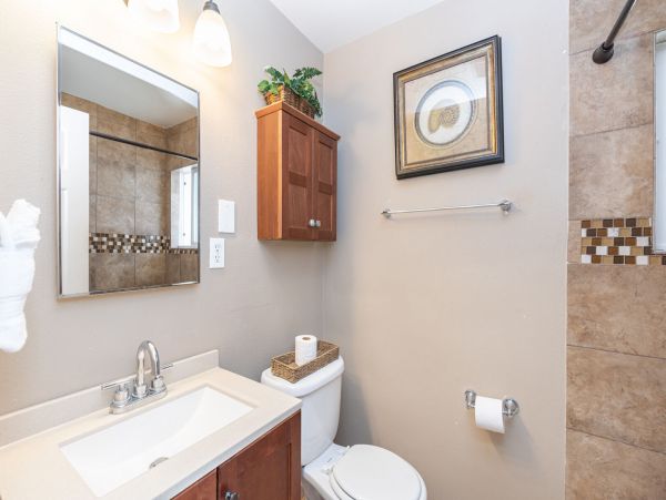 Newport Beach Home 998401