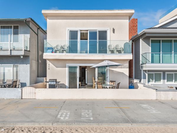Newport Beach Home 998401