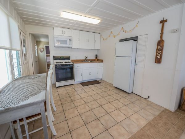 Newport Beach Home 998402