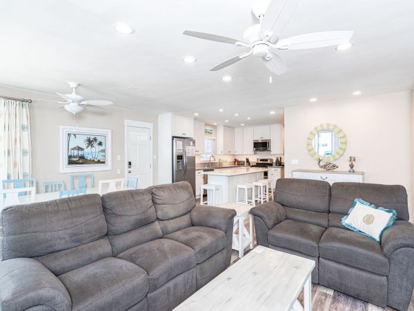 Newport Beach Home 998403