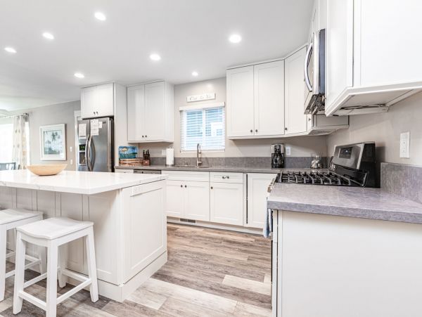 Newport Beach Home 998403