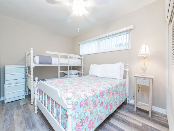 Newport Beach Home 998403