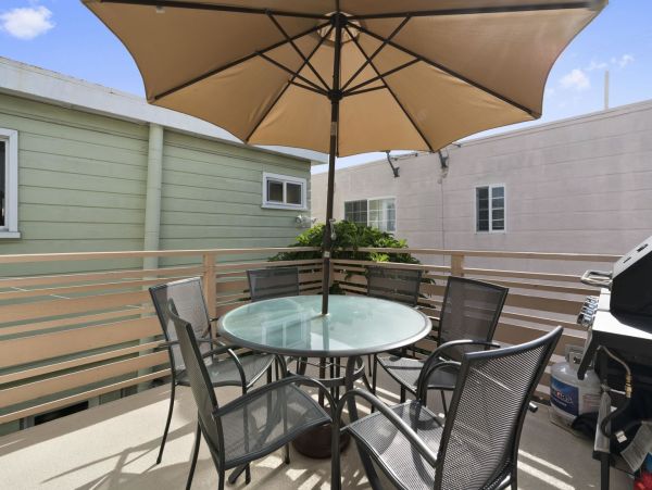 Newport Beach Home 998404