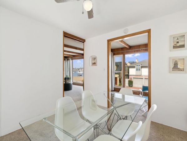 Newport Beach Home 998404