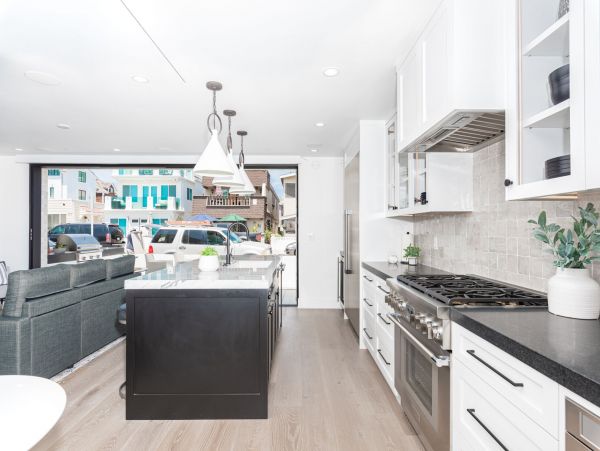 Newport Beach Home 998405